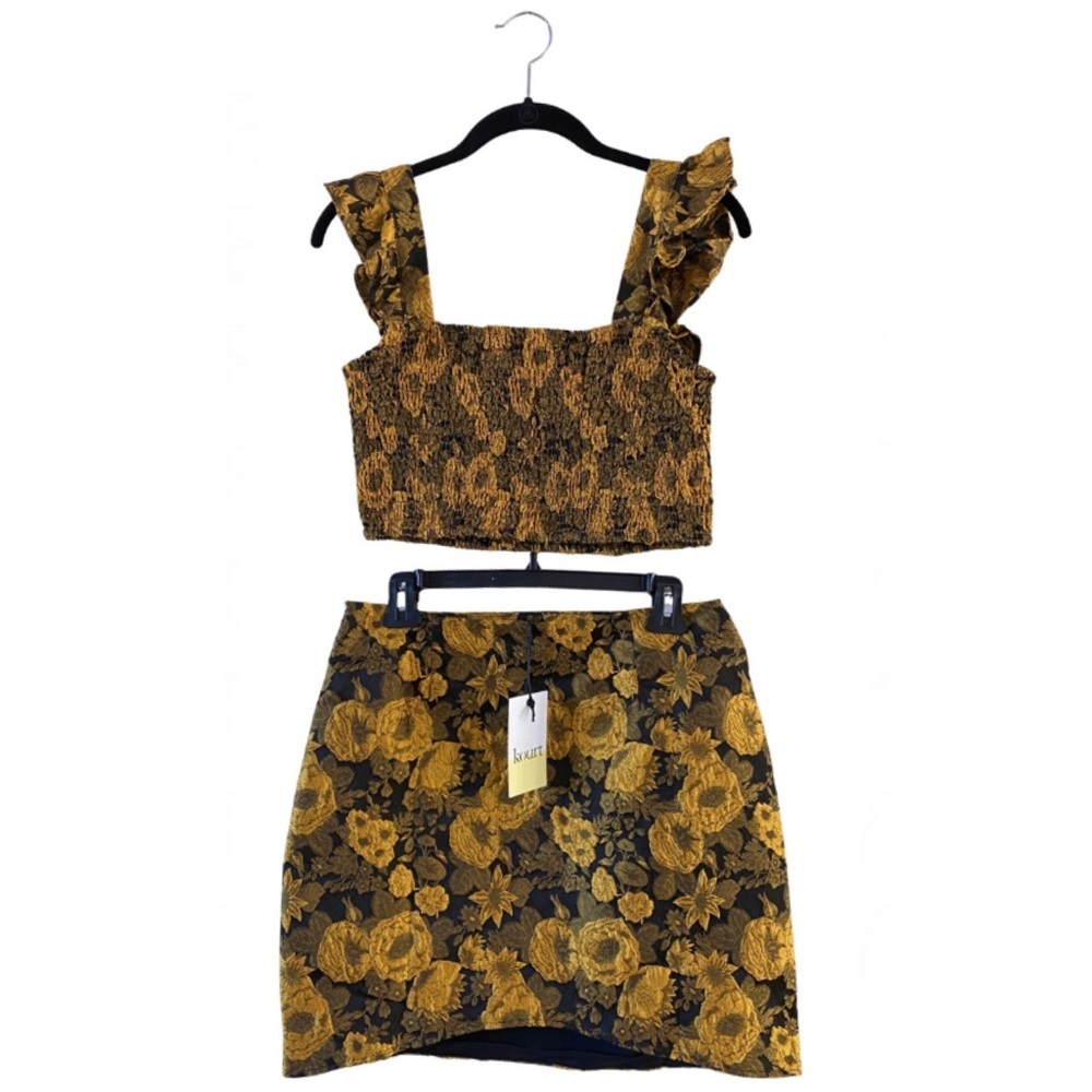 NWT Kourt Tela Gold Black Floral Crop Top Mini Skirt Set M